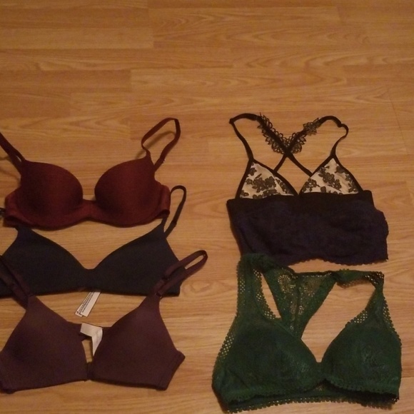 Victoria's Secret Other - Like new Victoria Secret 32A/xs bra collection